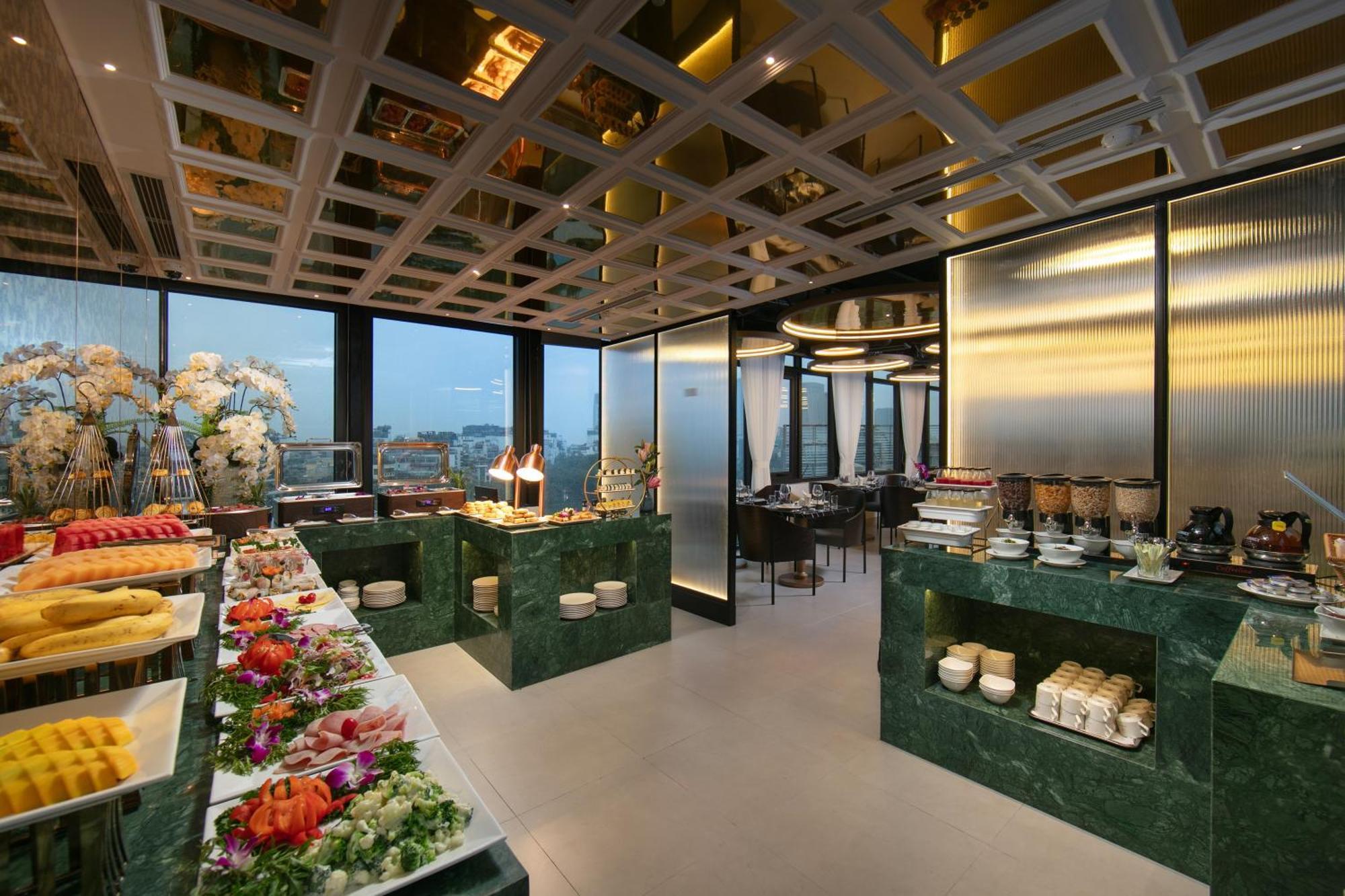 Le Premier Hotel & Rooftop Bar Hanoi Exteriör bild