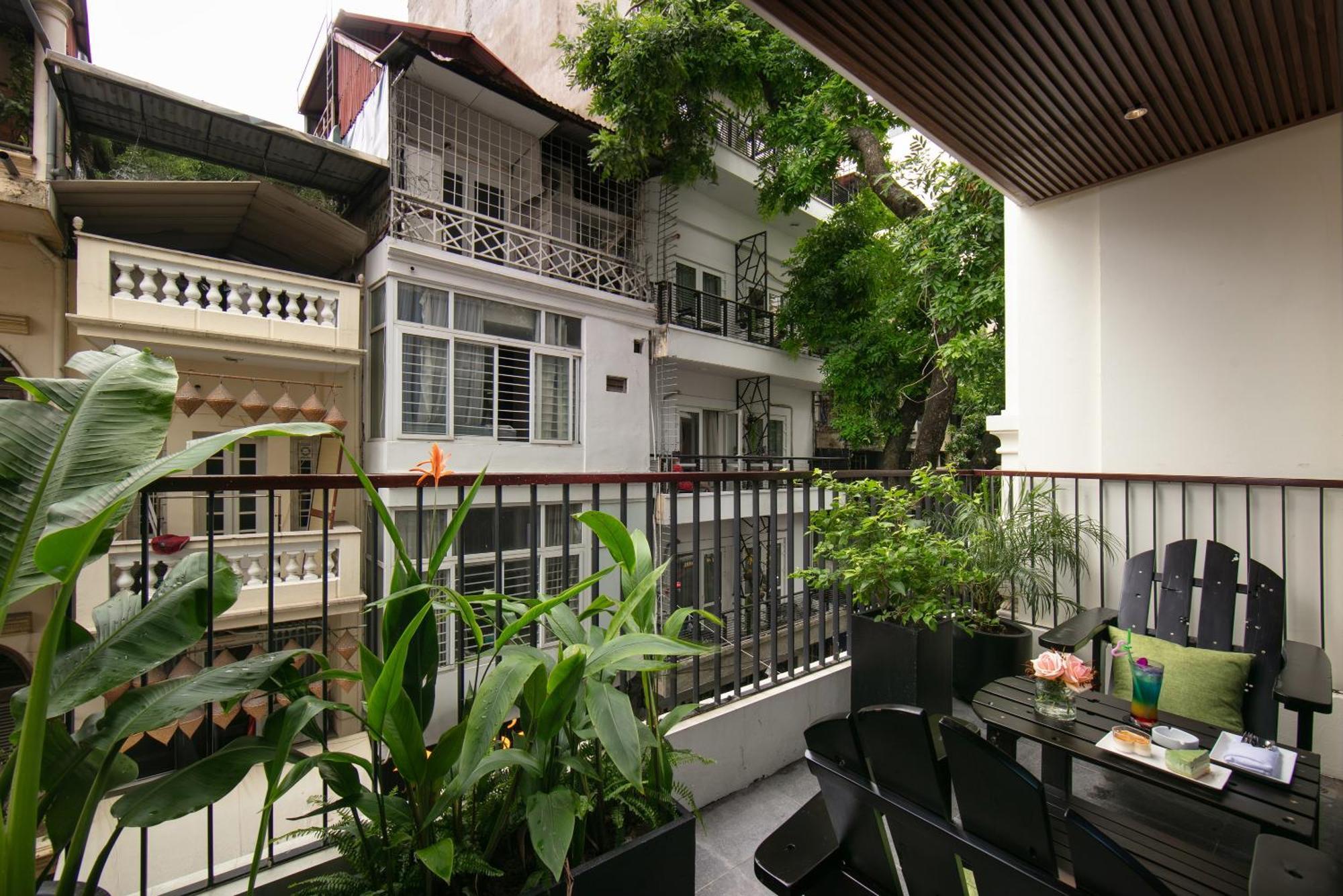 Le Premier Hotel & Rooftop Bar Hanoi Exteriör bild