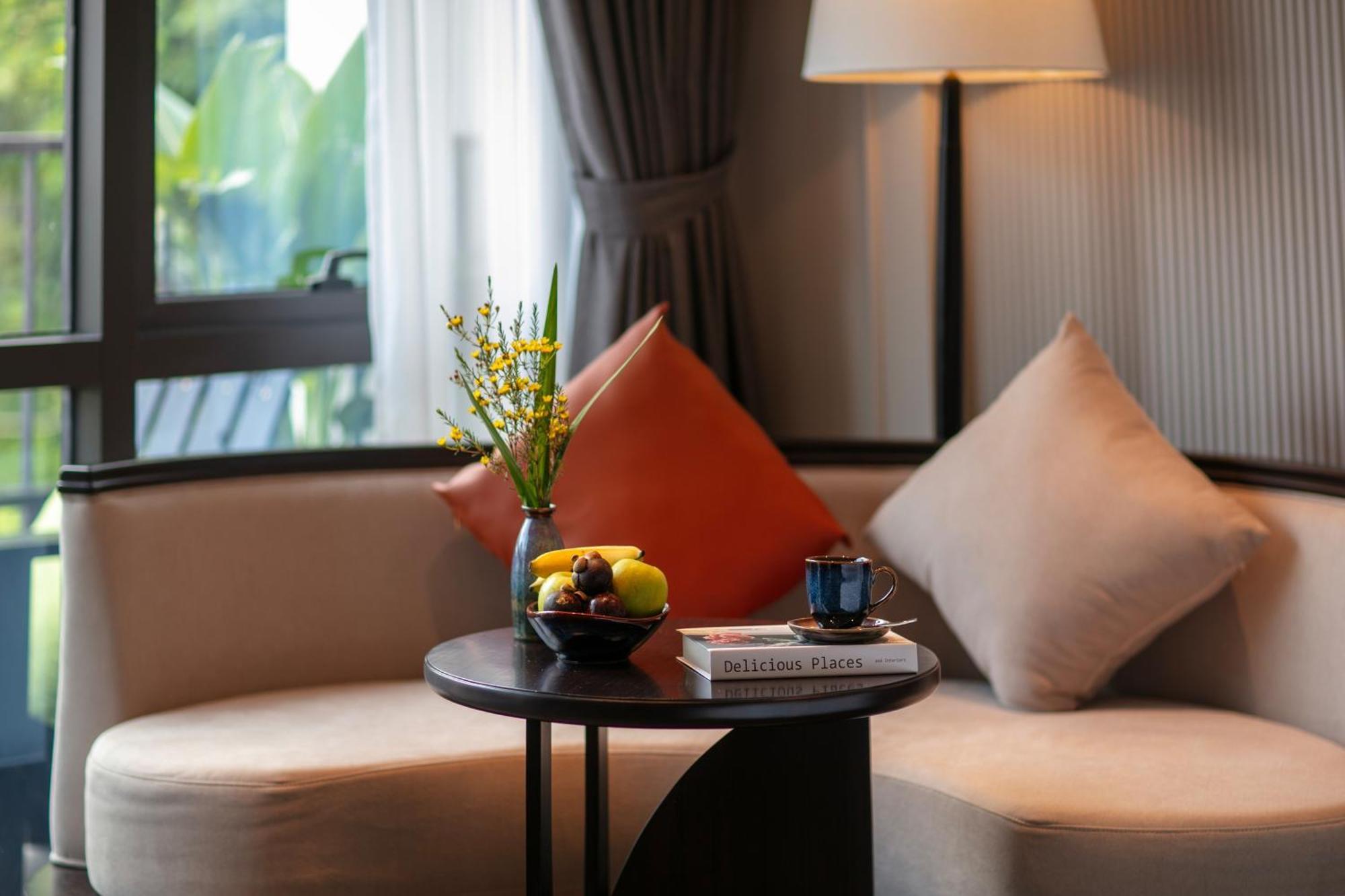Le Premier Hotel & Rooftop Bar Hanoi Exteriör bild