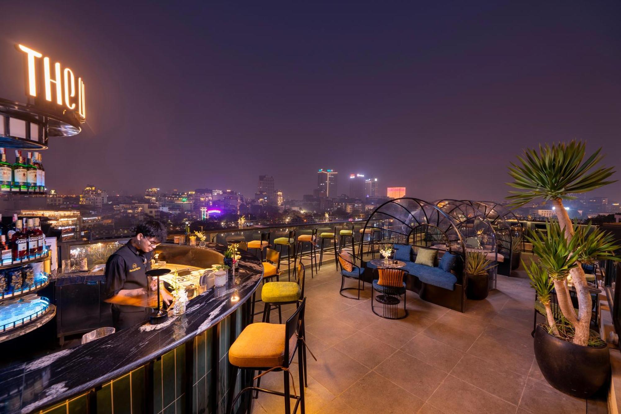 Le Premier Hotel & Rooftop Bar Hanoi Exteriör bild